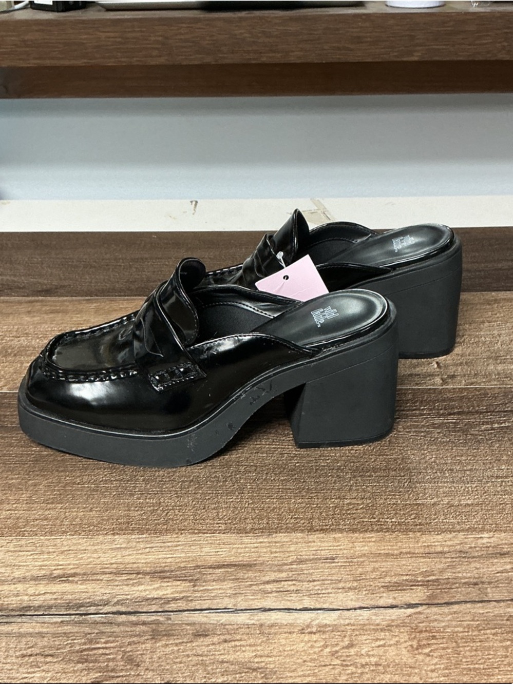 wild fable Black Eileen Patent Loafer Mules - Picture 2 of 2